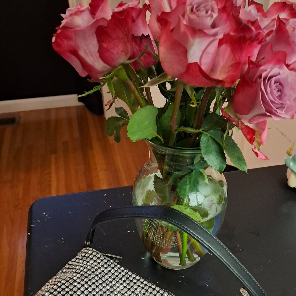 Meet your Posher, Elisha